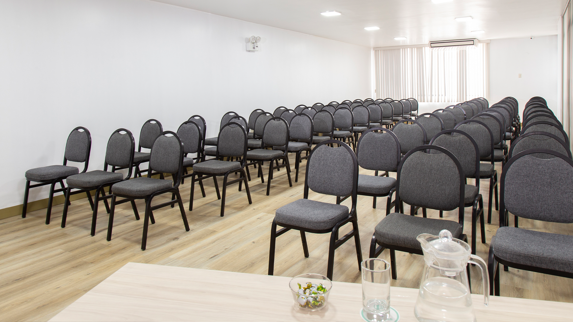 Capacidad máxima: 100 Personas