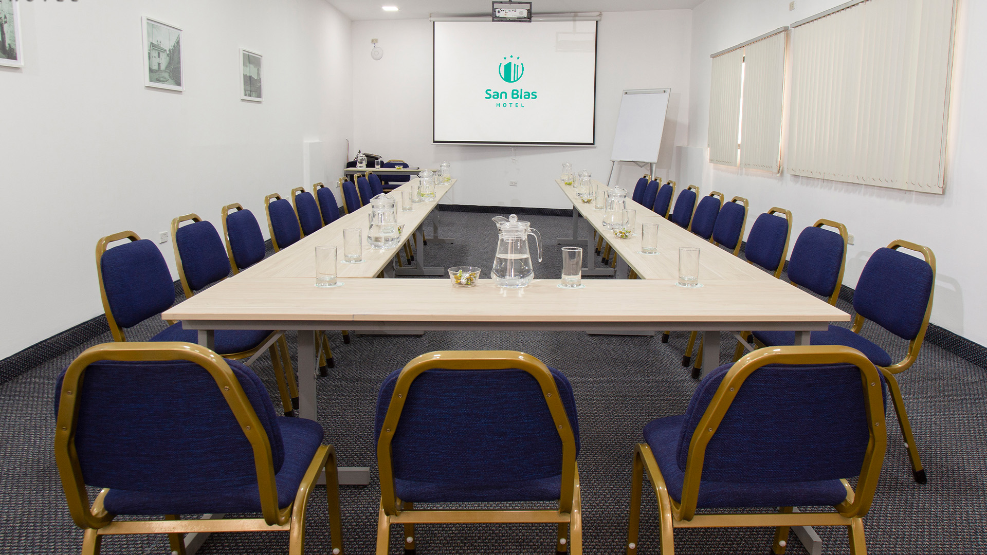 Capacidad máxima: 30 Personas