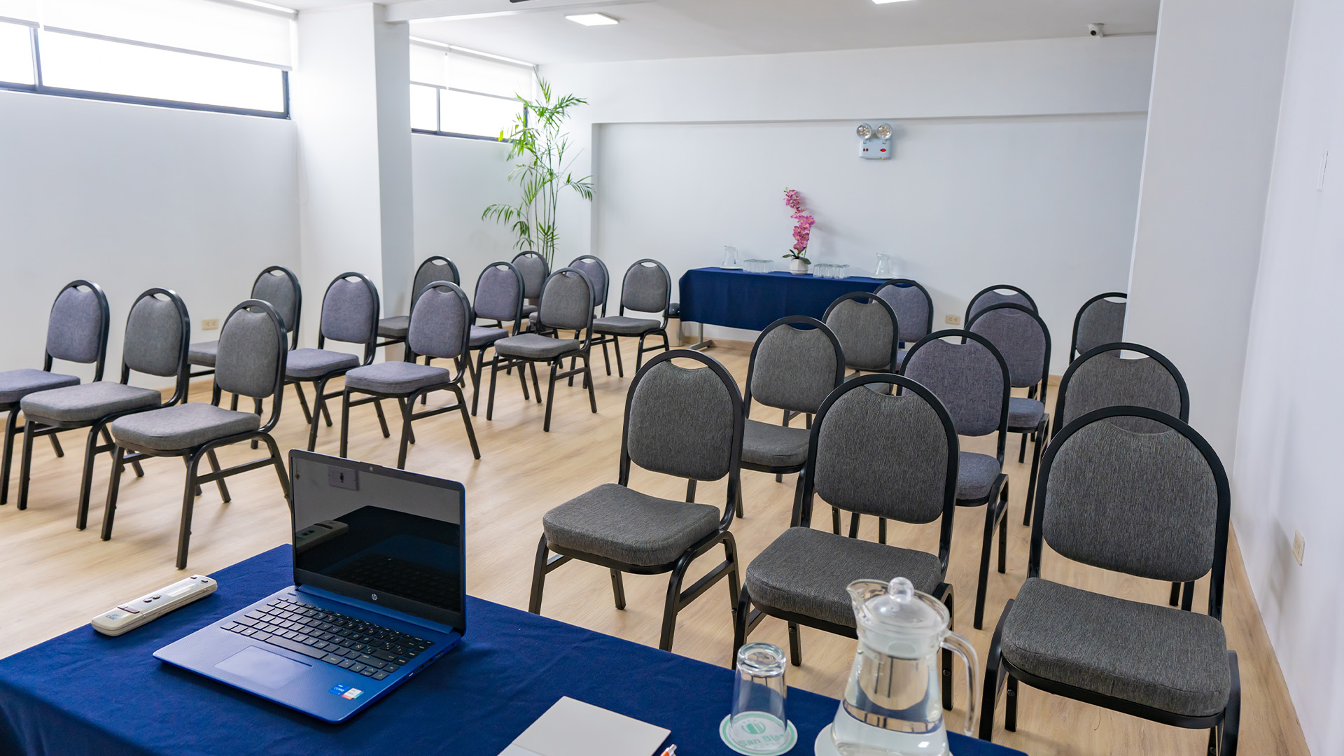 Capacidad máxima: 30 Personas