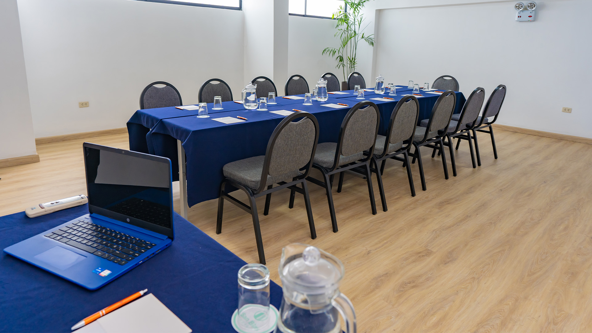 Capacidad máxima: 20 Personas