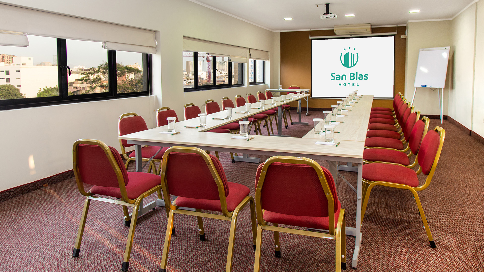 Capacidad máxima: 30 Personas